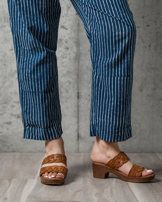 Indigo folded trousers